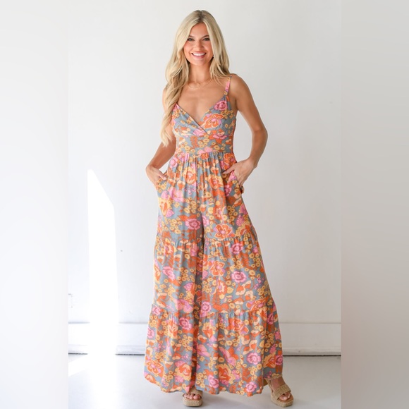 Bohemian Style - Floral Pantsuit - Picture 2 of 10